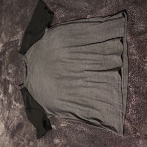 Boys old navy active short sleeve tee gray and black size XL